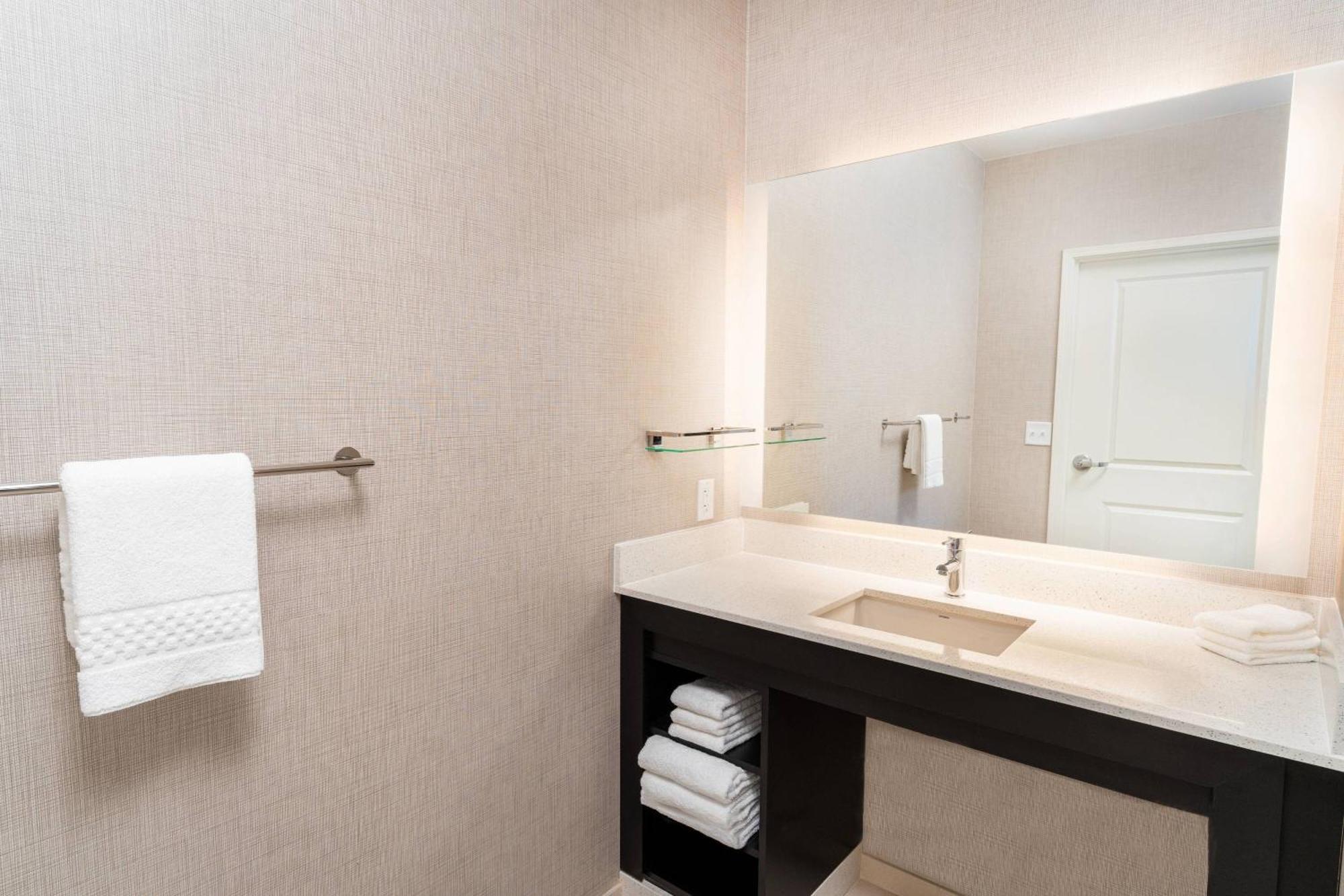 Residence Inn by Marriott Louisville Old Henry Extérieur photo